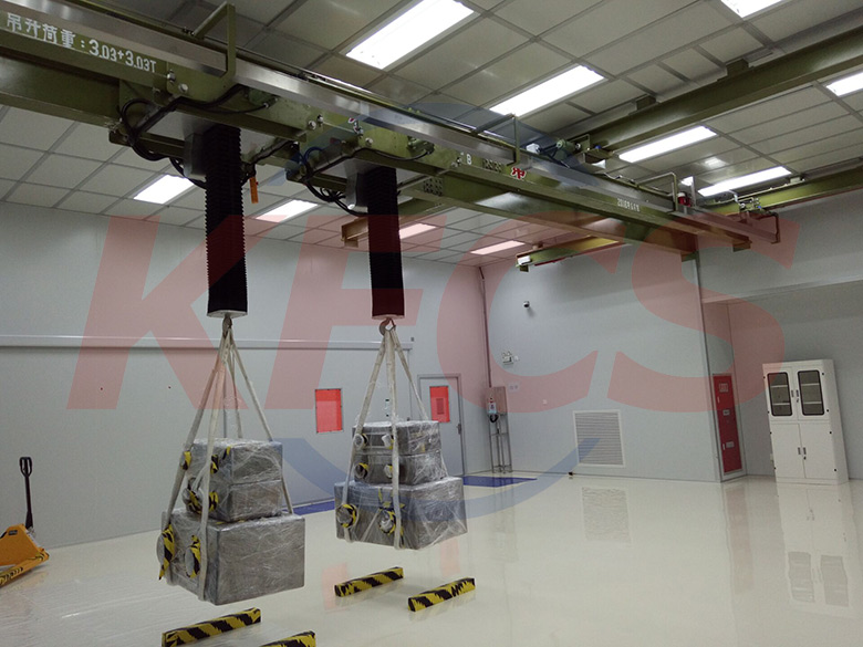 Clean room cranes for aerospace workshops