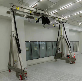 Cleanroom adjustable height gantry crane