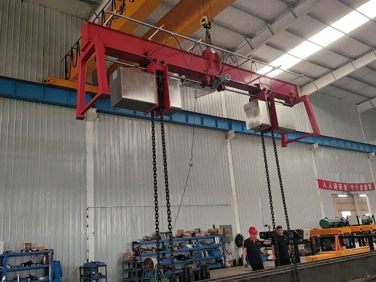 Chain load turning device
